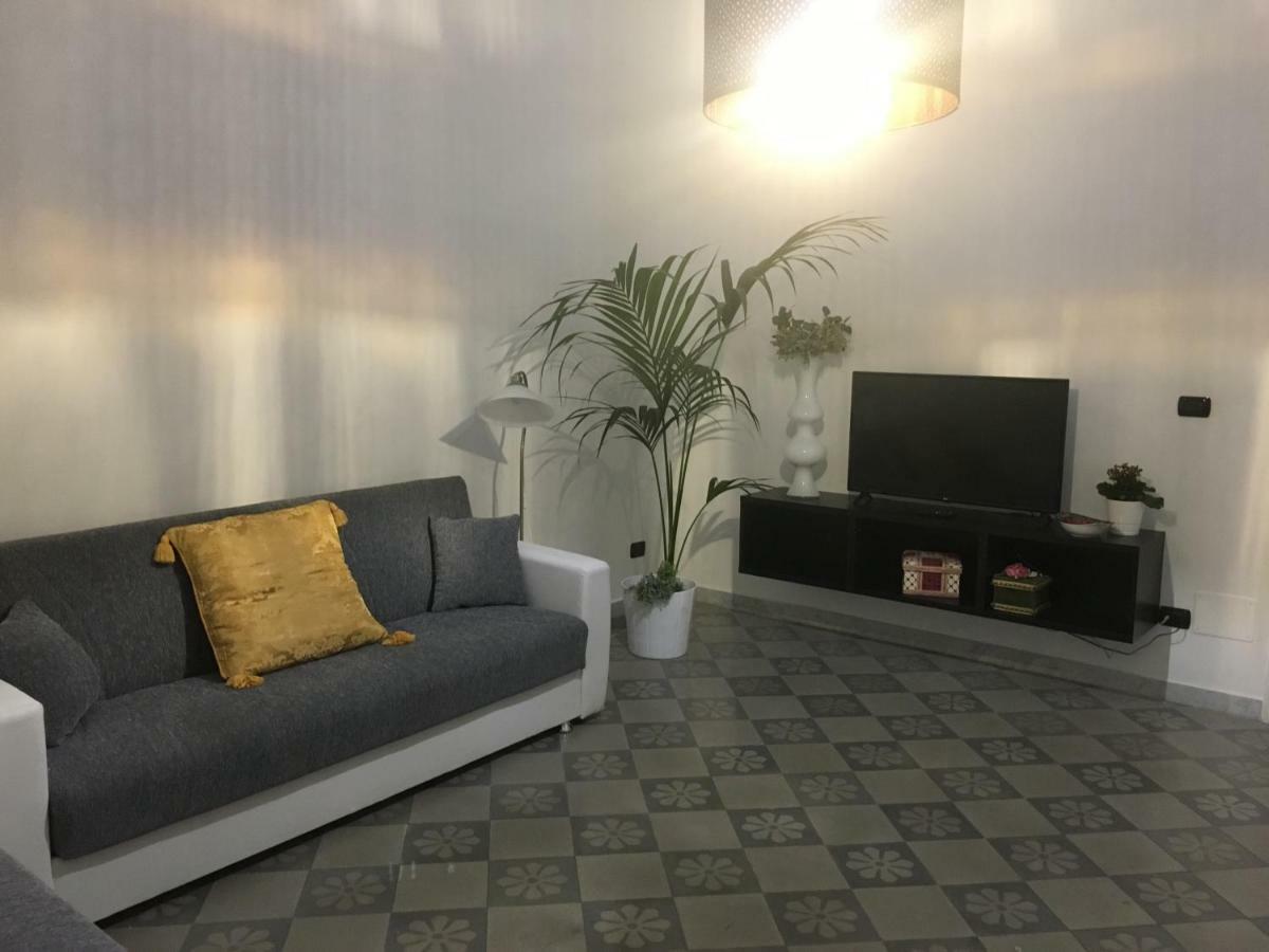 Maison Flores Μπάρι Εξωτερικό φωτογραφία