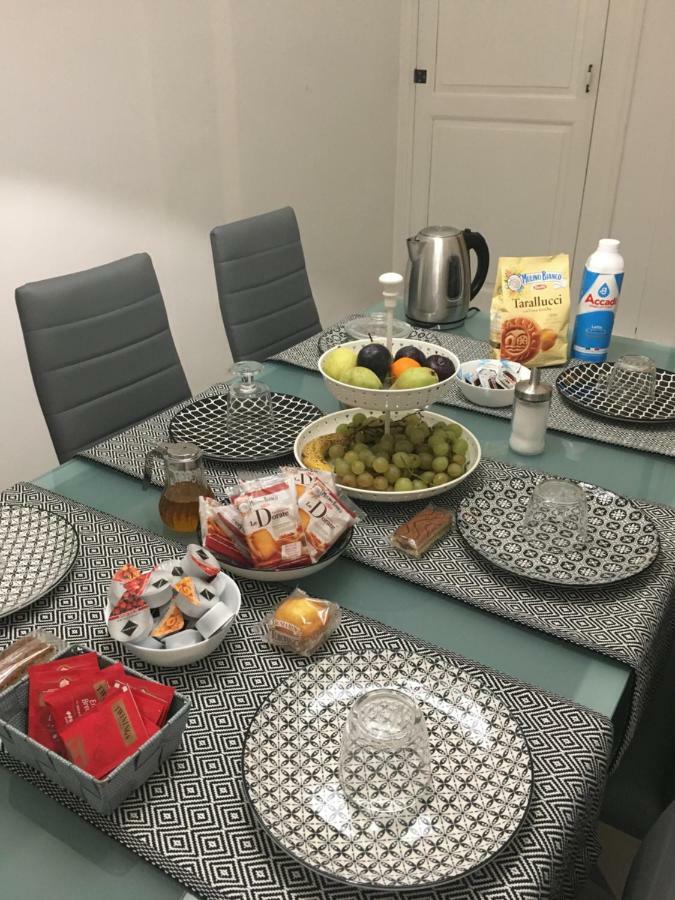 Maison Flores Μπάρι Εξωτερικό φωτογραφία