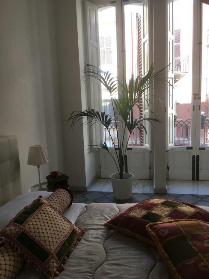 Maison Flores Μπάρι Εξωτερικό φωτογραφία