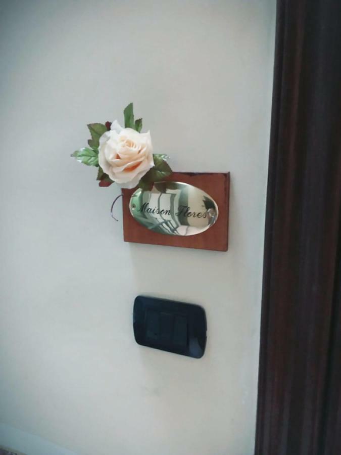 Maison Flores Μπάρι Εξωτερικό φωτογραφία