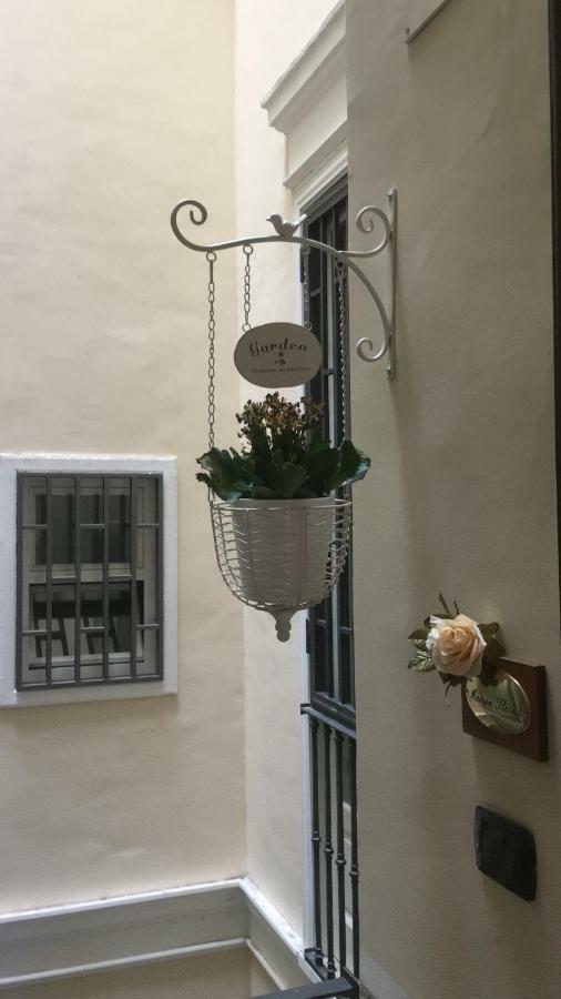 Maison Flores Μπάρι Εξωτερικό φωτογραφία